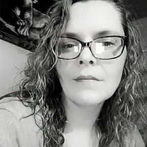 Meet your Posher, Alma